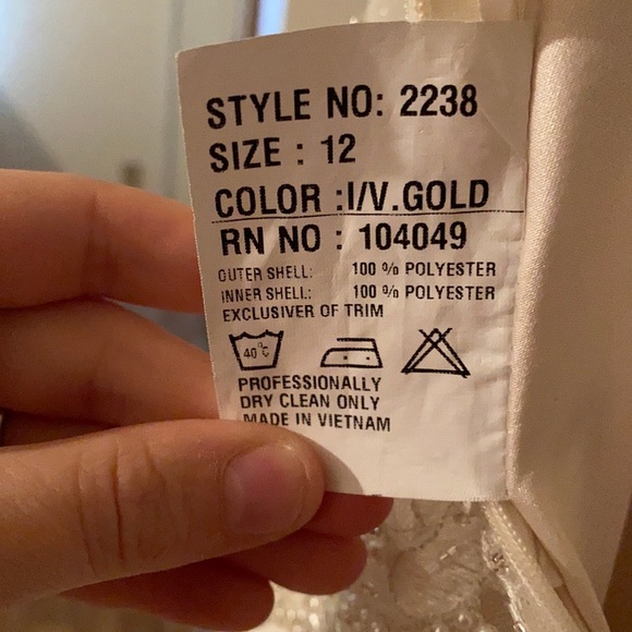 WEDDING DRESS!! ❤️❤️ - Picture 1 of 8